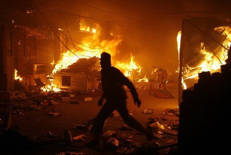 Bombings kill 46 people in 2 Pakistan cities