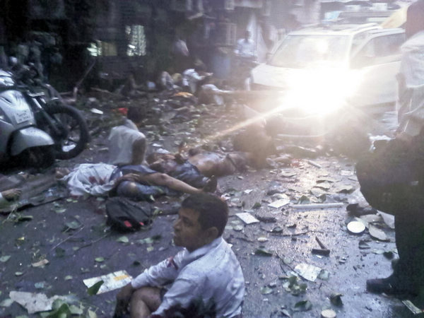 India confirms 17 dead from serial blasts