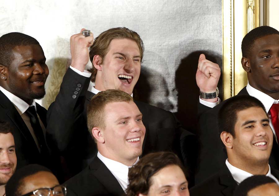 Obama welcomes NCAA football champion at White House
