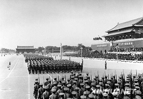 1950年：第一個國慶閱兵