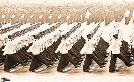 解放軍首位隊(duì)列教授的人生“正步走”(組圖)
