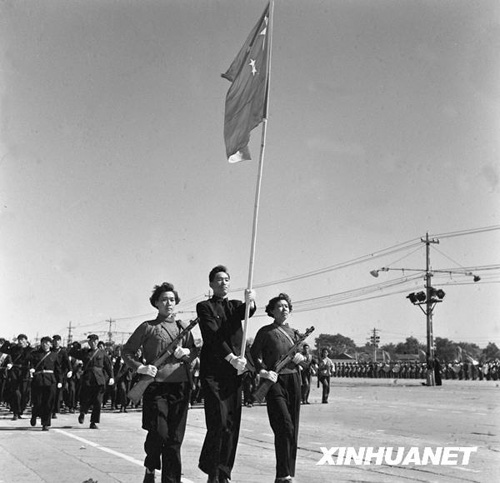1958年：女民兵方隊(duì)首次亮相