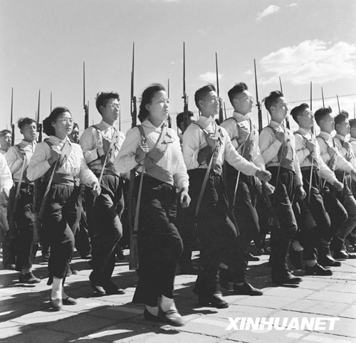 1958年：女民兵方隊(duì)首次亮相
