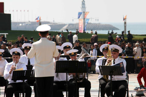 多國海軍樂手同臺演藝 慶祝我國海軍成立60周年