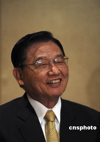 江丙坤突辭海基會(huì)董事長(zhǎng)：“適當(dāng)時(shí)機(jī) 揮手告別”