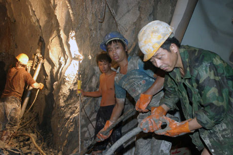 三亞新建環(huán)城高速隧道發(fā)生重大塌方