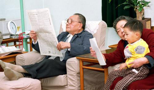 家人眼里的卓琳：她是愛、奉獻(xiàn)和幸福的源泉(組圖)