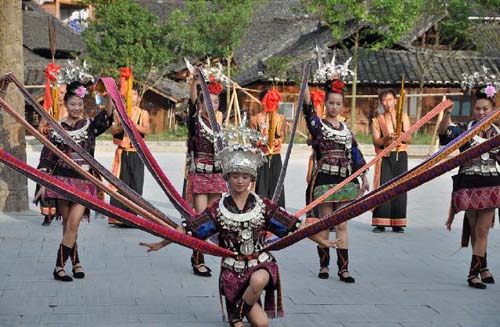 中國互聯(lián)網(wǎng)紅色西部行走進多彩貴州