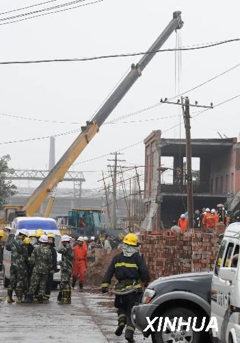石家莊廠房坍塌事故已造成17人遇難(組圖)