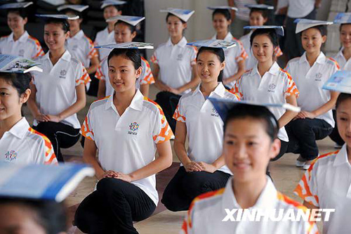 “全運(yùn)小姐”培訓(xùn)看齊奧運(yùn)標(biāo)準(zhǔn)[組圖]