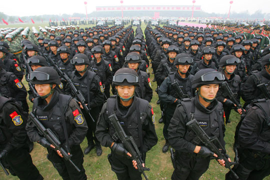 武警北京總隊(duì)舉行國慶安保暨維穩(wěn)誓師動(dòng)員大會(huì)