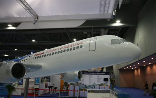 國產(chǎn)大客機外形樣機亮相 2016年交付使用(圖)