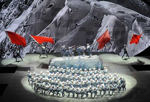 大型音樂(lè)舞蹈史詩(shī)《復(fù)興之路》首演獲巨大成功