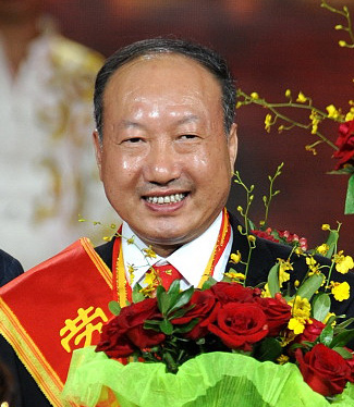 海航集團(tuán)陳峰董事長榮獲“新中國成立以來最具影響力勞動(dòng)模范”稱號