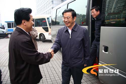 周強省長考察調(diào)研星辰在線 看好“影像中國”項目