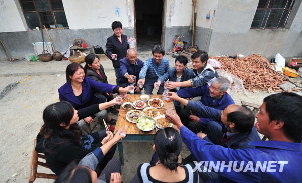 大愛無悔別故土——南水北調中線庫區(qū)移民搬遷側記