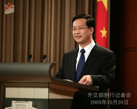 外交部就就中國貨輪遭劫持、中俄印三國外長會等答問