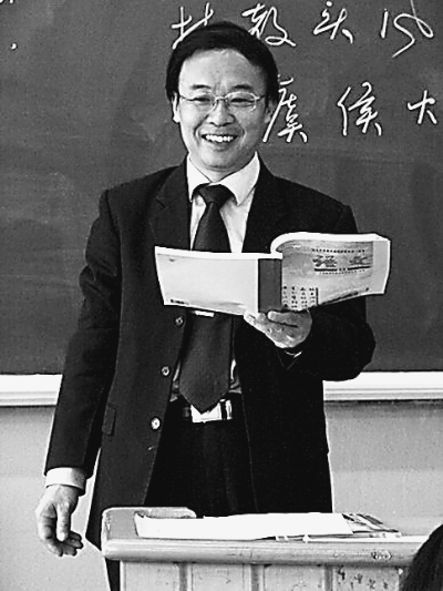 校長(zhǎng)回應(yīng)溫總理教改意見(jiàn)教師地位為何總沒(méi)