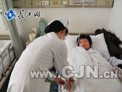 “暴走媽媽”割肝救子手術(shù)成功 60萬(wàn)元手術(shù)費(fèi)全免