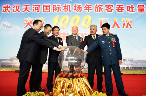 武漢天河機(jī)場跨入“千萬級”機(jī)場行列