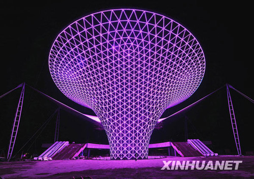 上海世博場(chǎng)館調(diào)試夜景燈光